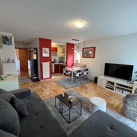 Apartman West - Private Parking Place Ζάγκρεμπ Εξωτερικό φωτογραφία
