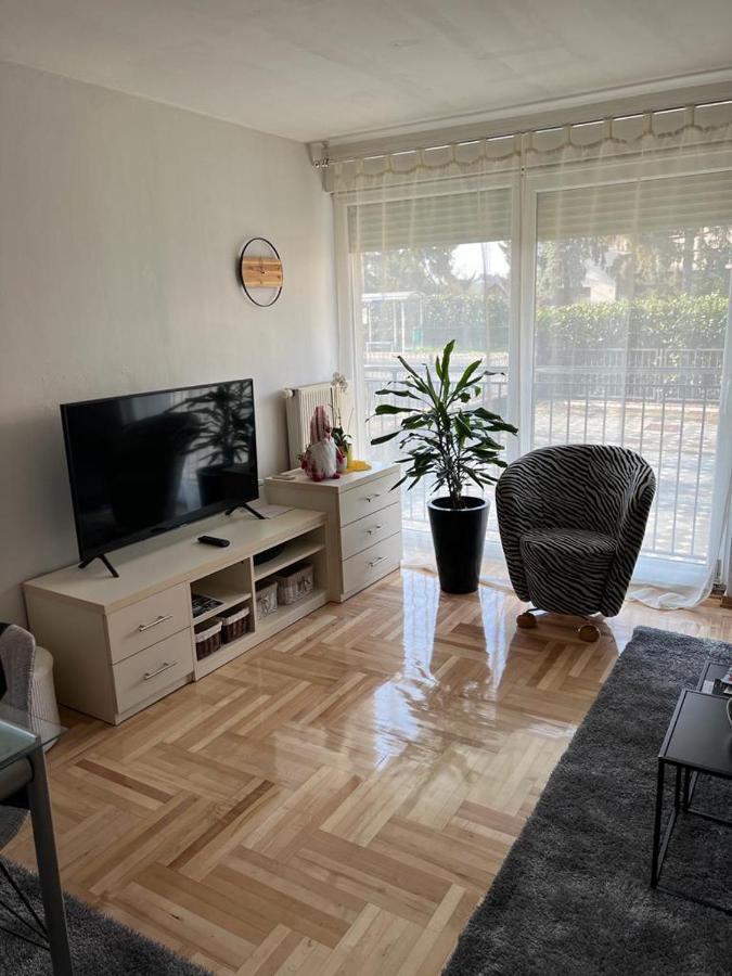 Apartman West - Private Parking Place Ζάγκρεμπ Εξωτερικό φωτογραφία