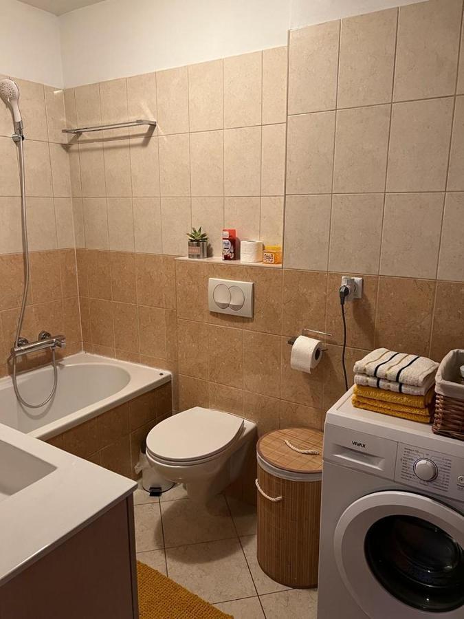Apartman West - Private Parking Place Ζάγκρεμπ Εξωτερικό φωτογραφία